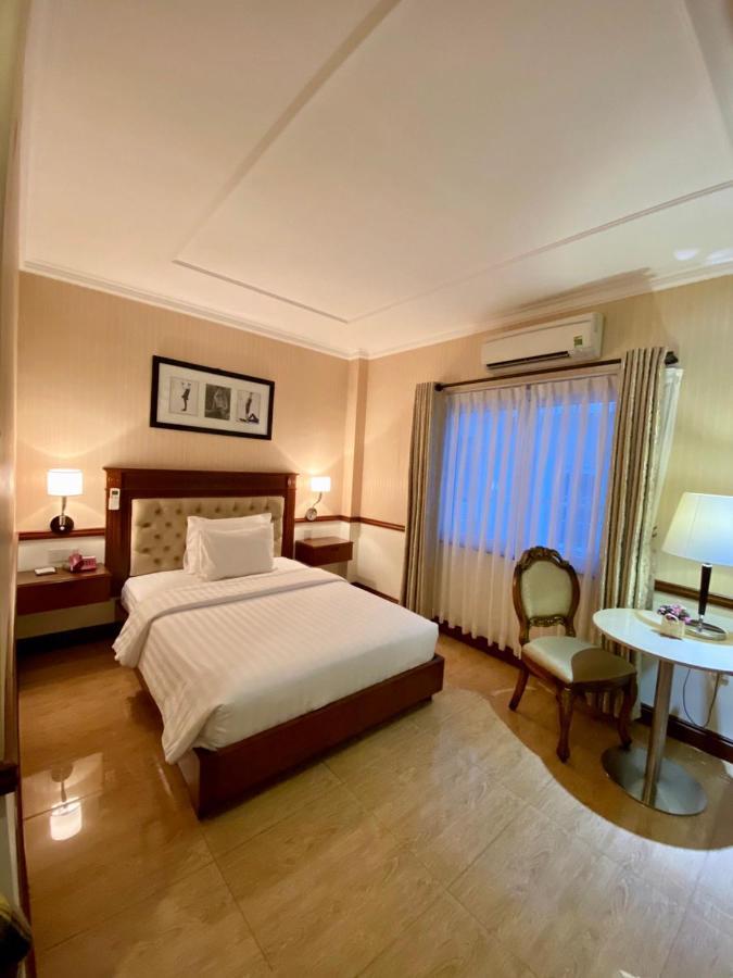 Central Hotel & Residences Swimming Pool Ho Şi Min Dış mekan fotoğraf